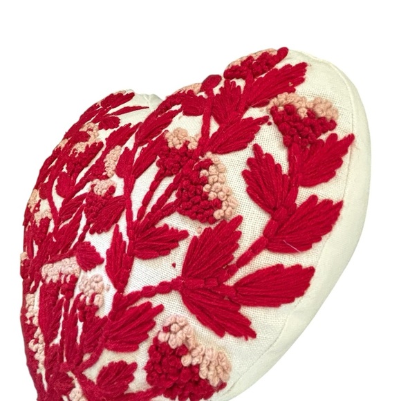 Shabby Chic Heart Shape Embroidered Floral Throw Bed Pillow White Red Cotton - Picture 2 of 6
